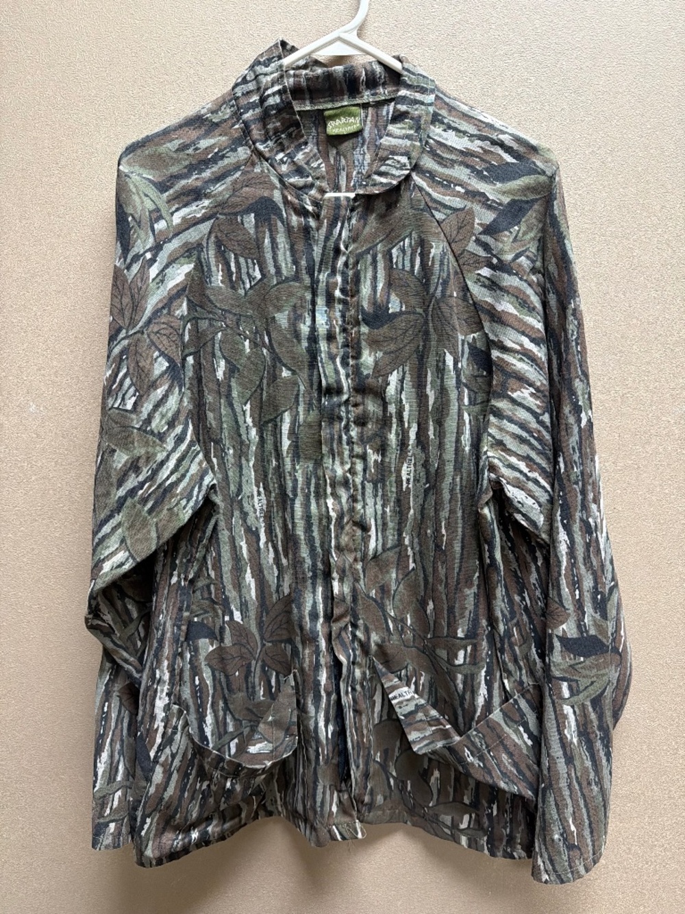 Vintage Spartan-brand lightweight Camouflage Jacket (large)